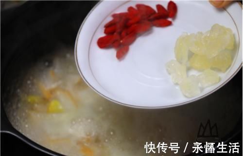 强身健体|80岁钟院士推荐，生姜炖梨汤，每天喝一碗，身体棒吃饭香，快学学