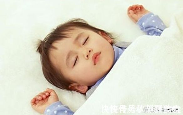 发育|为了孩子的大脑发育,孩子睡醒时如果有这些表现,宝妈最好先别抱