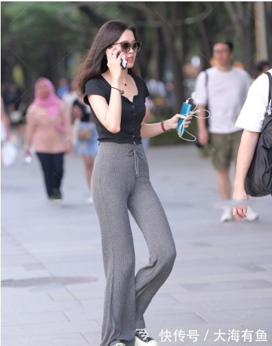 少女感|黑色按钮短t衫搭配高腰拖地裤，面料柔软，少女感十足