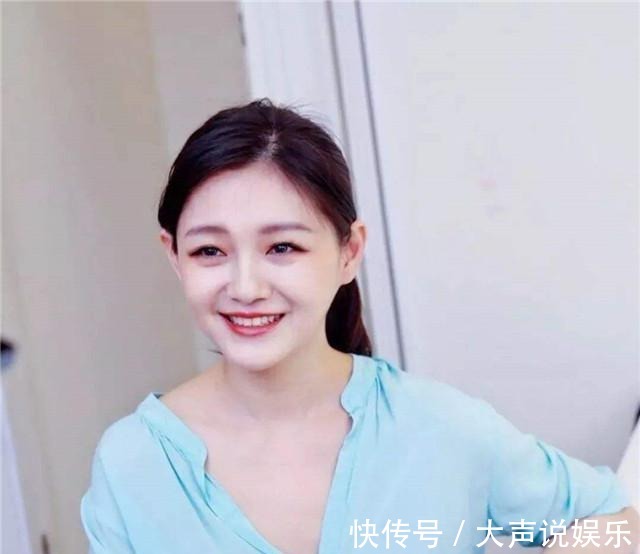 杨幂|脸上有这4个“特征”,别再扎马尾了,增高发际线不说还显老