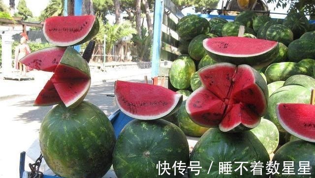 先生!才女一上联“洗青菜,去黄叶,不要先生”,穷秀才一下联,经典!