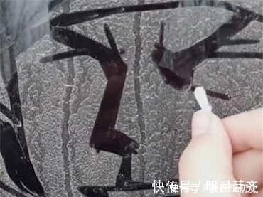 女孩|老板趴在厕所门口,女孩本以为他在偷看,但实际他已经没了