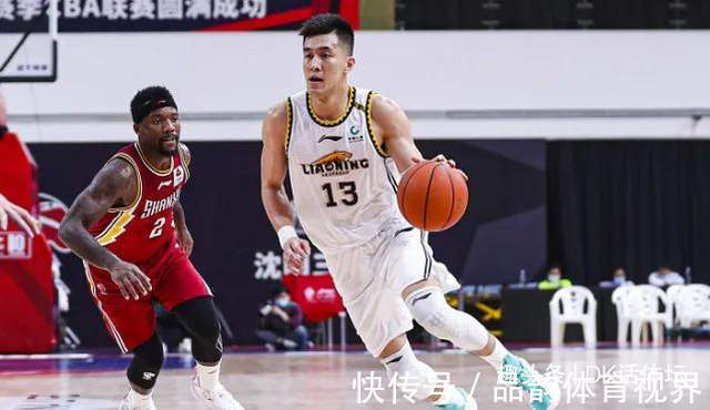 杨鸣|郭艾伦连吃两T被驱逐,会被追加禁赛吗?两大细节表明有可能升级