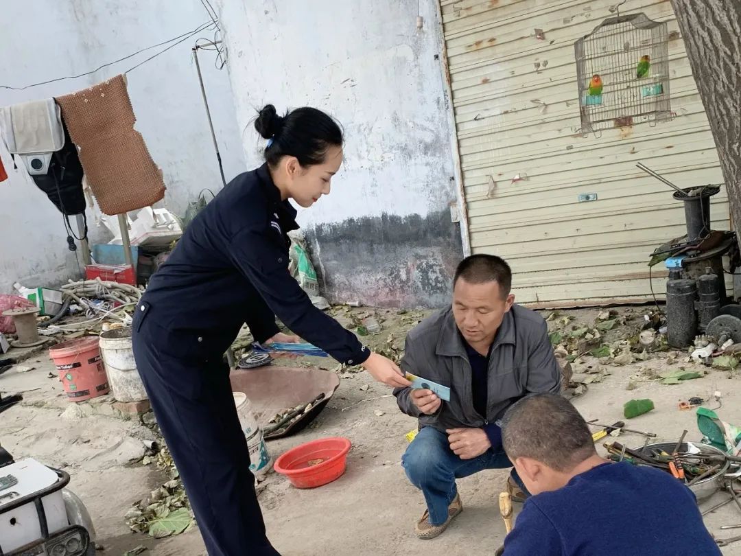 菏泽交警开展美丽乡村行交通安全宣传活动