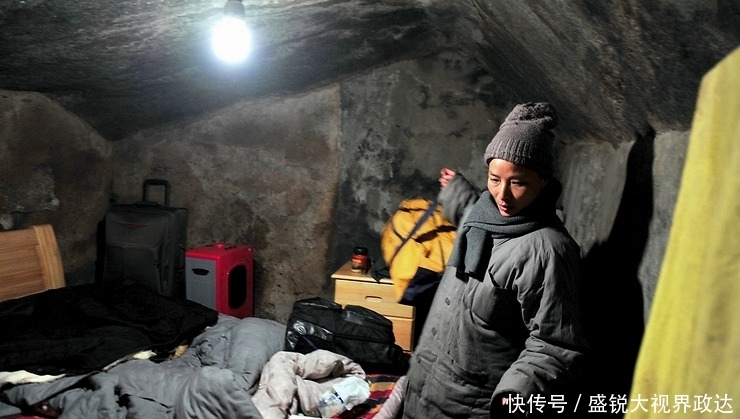 终南山“隐士”人数超5000,茅草房租金猛涨,不少人无奈还俗