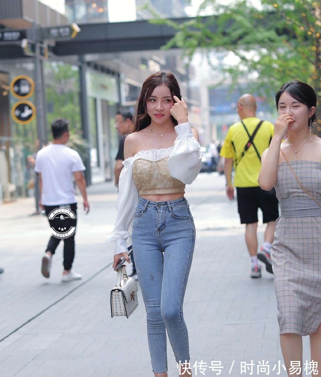 内搭 衣服就剩“一根绳”,连内搭都盖不住,还敢再少点?