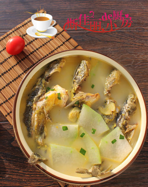 鱼和它是绝配，简单一炖就特鲜美，孩子爱吃补钙更聪明，总吃不腻