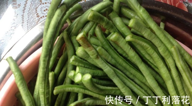 这几种蔬菜晒干后，比新鲜的还好吃，干净卫生也不贵炖肉吃很香！