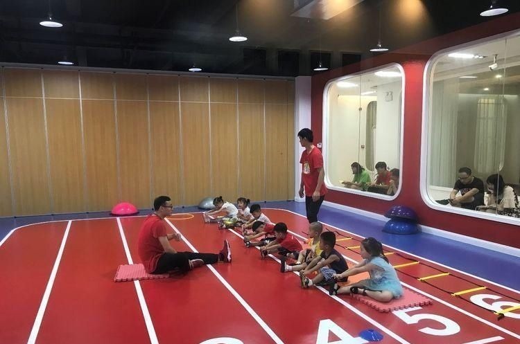 骨骼|孩子进入“猛长期”,身体会发出几种信号,千万别错过了