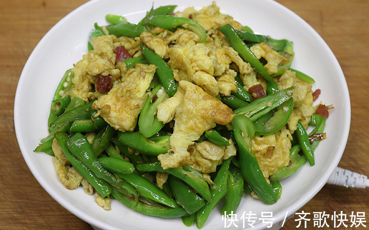 猪油|天凉了，来一盘热辣辣的尖椒炒鸡蛋，做法简单，干香有味又下饭