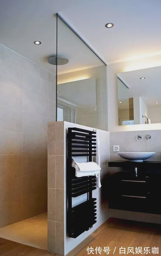 卫生间|卫生间但凡不是小到可怜,能砌半墙就砌半墙,图的就是5个好处