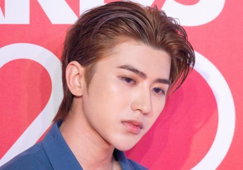 梦寐以求|有种“自信”叫做蔡徐坤,素颜照放大3倍后,这才是男人梦寐以求的脸