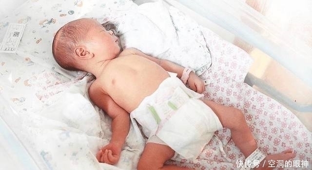 分娩|农村产妇进产房后塞给医生一张纸条,医生看到后竟哭成泪人