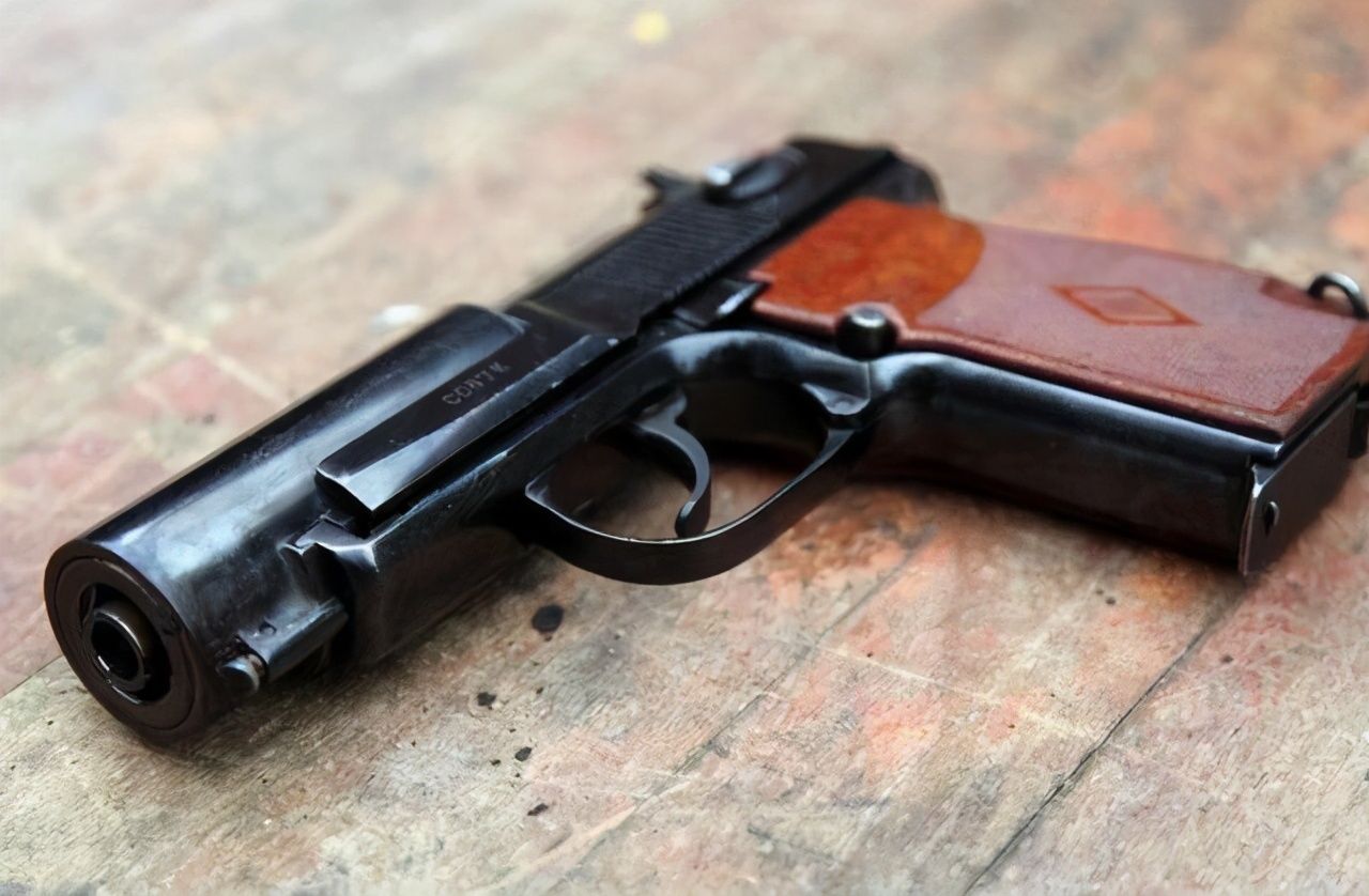 手枪在太空管用吗？杨利伟为什么要带枪进太空？最后一个原因泪目