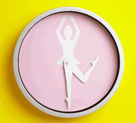 |搞笑GIF趣图：这闹钟设计的真是太溜了