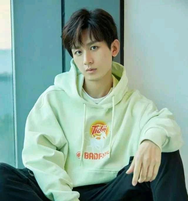 年度男演员评选,成毅后来者居上直追王一博,任嘉伦无缘前三