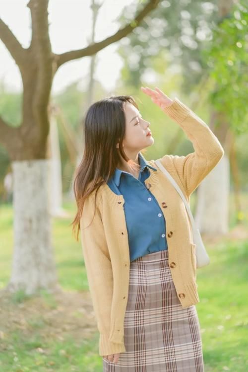 “ 衬衫 + 薄外套 ”撩炸了，今春这么穿，稳赢 ！