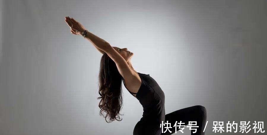 瑜伽|背越来越厚,腿越来越粗?不是胖了,你需要用瑜伽这样拉伸