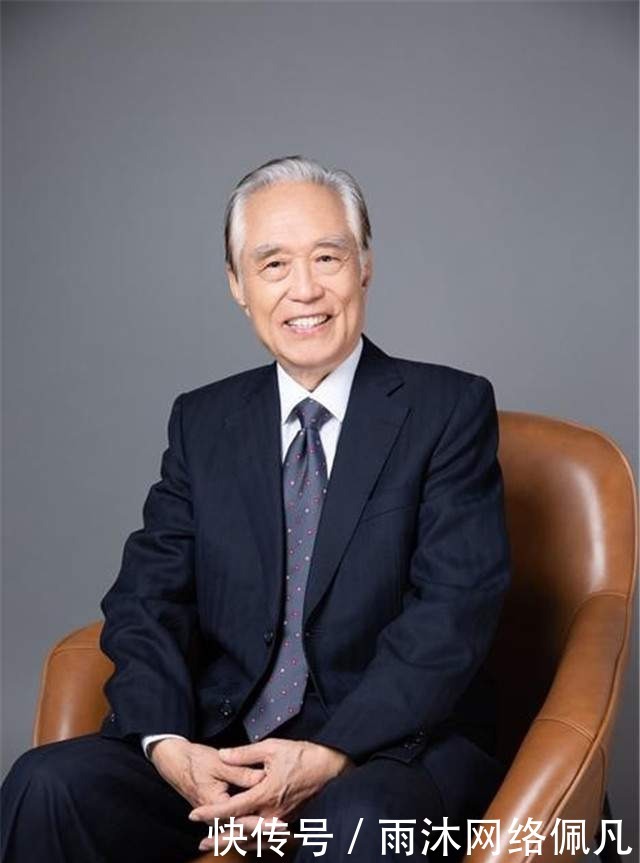 百家讲坛主讲人阎崇年,曾被年轻小伙掌掴,小伙为何还拒绝道歉?