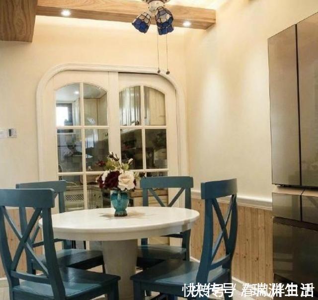 客厅|现在都不流行客厅装沙发了,聪明老婆这样设计,入住后太实用了