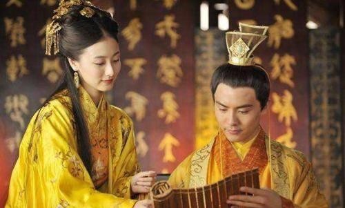 吕后|她比吕后还强悍,压制皇帝,和太上皇对着干,砍下宫女双手送皇帝