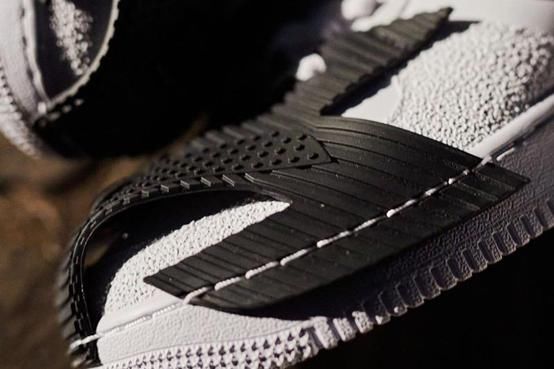 新年纠结穿搭色？经典黑白全档位都齐全