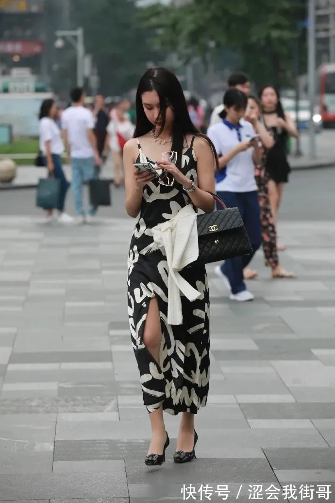 美女|街拍美女:连衣裙系列