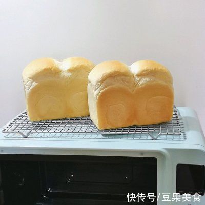 好吃|这道低油豆浆吐司（一次发酵），怎么做都好吃