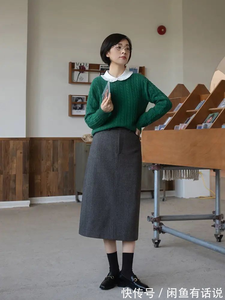 穿搭|女人50岁后别穿这3种鞋了,不好搭配还显廉价,换成另外3种更时髦