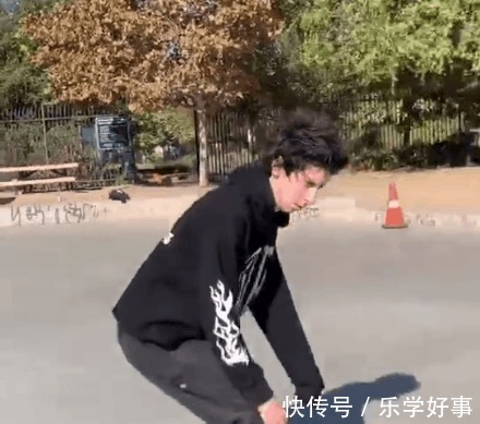 板仔|撩LV总监,穿10W天价球鞋,他是我见过最“烧钱”的板仔!