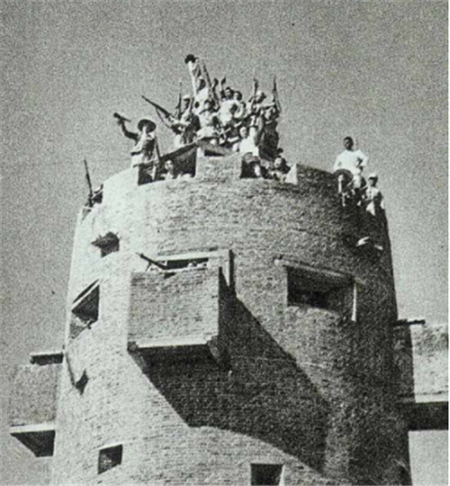 马卡连柯|五代人住日军炮楼50多年,墙壁厚72厘米,光装暖气就花了10多年