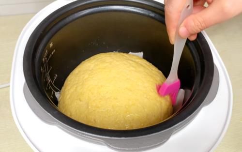 春天，面粉别蒸馒头了，试试这做法，比馒头油条还好吃，太香了