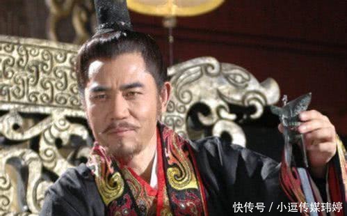 这个盗墓贼,盗墓无数却不是为了钱,直到他遇见了一只白狐狸