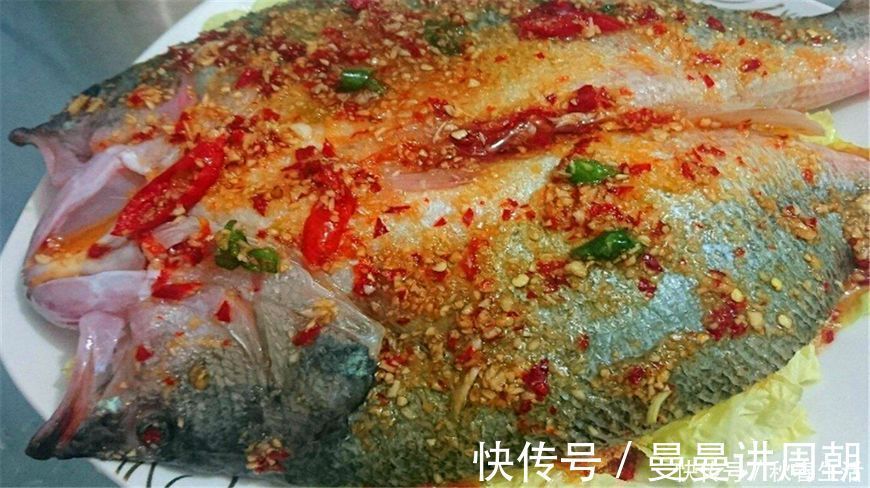 葱青|做清蒸鱼，酱油先放还是后放？一旦顺序弄错了，味道差别极大