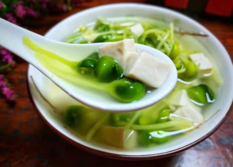 天然的“燃脂菜”找到了，天冷后要多喝它，补钙质，小肚子不鼓了