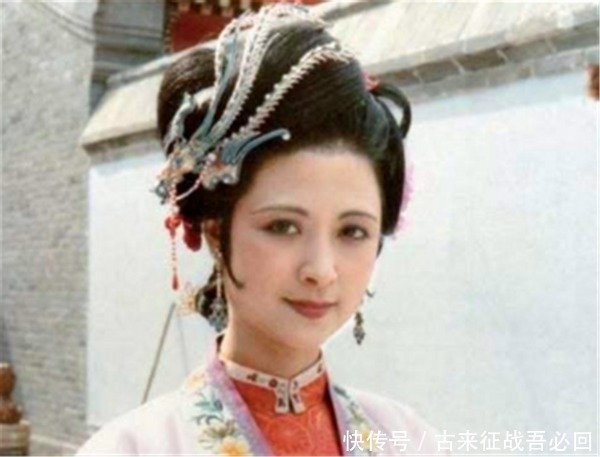 其实,《红楼梦》的作者已经再三暗示:贾琏可能是皇帝