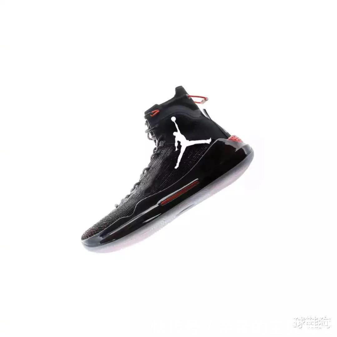 驭帅14再曝新配色,换上耐克的大勾子,不得卖2000元