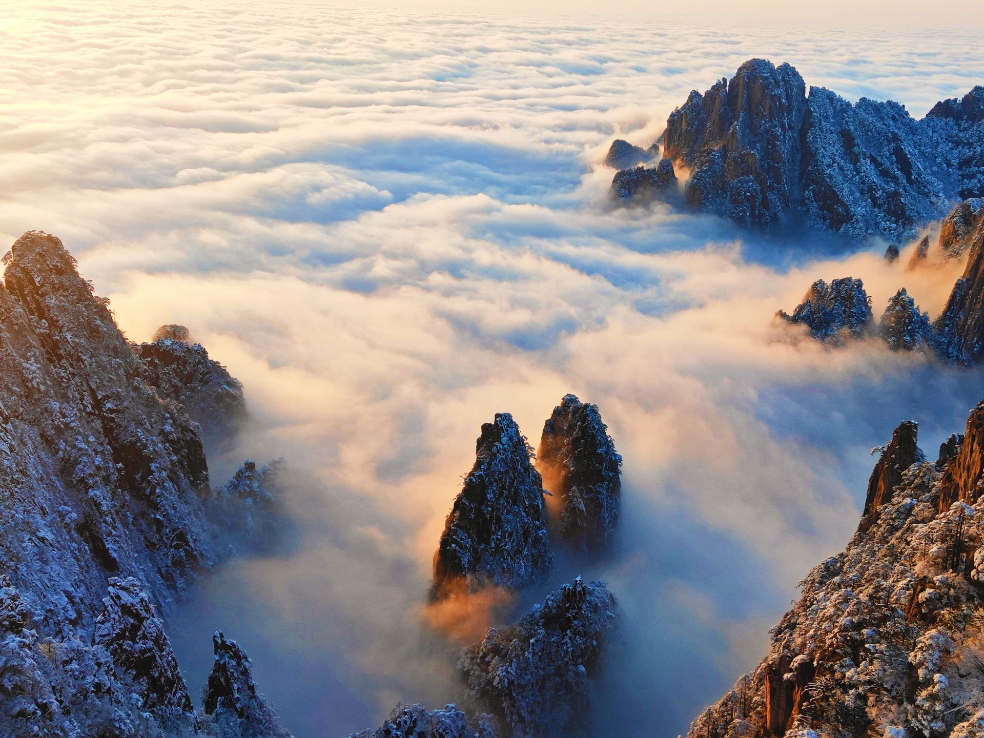 新闻记者|雪后黄山，景致频出，大美中国范