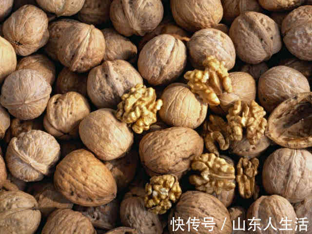 白发|核桃配一宝，肾体强失眠跑了，白发变黑发，男女老少皆可食用