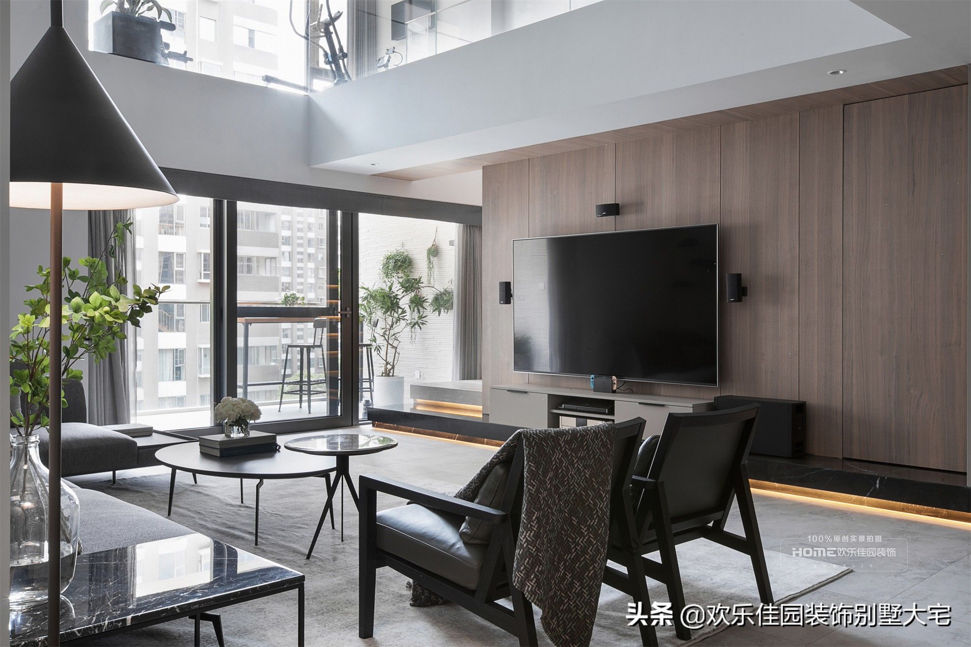 空间|300平现代简约复式，楼梯改造方案绝了