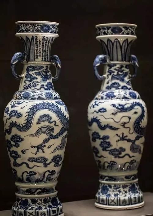 对青花瓷瓶|欺负老外不懂中文,卖了一件“造假青花瓷”,马未都损失超10亿