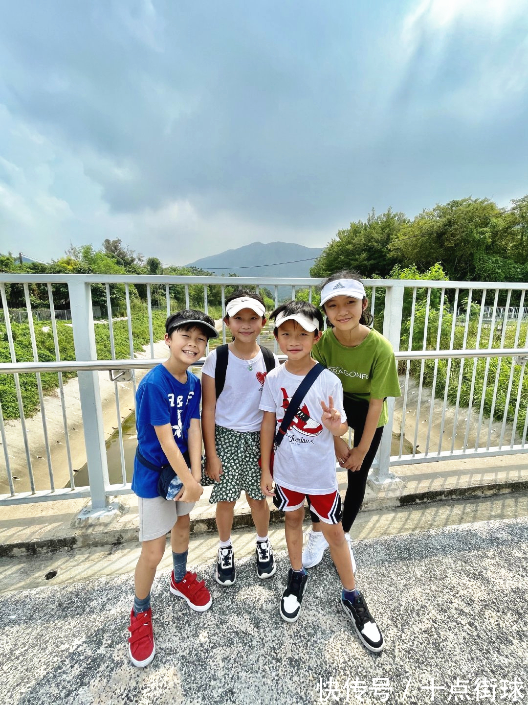 李贤义|中国网球传奇春节送祝福!25岁嫁香港百亿富豪,7年内生了4个孩子