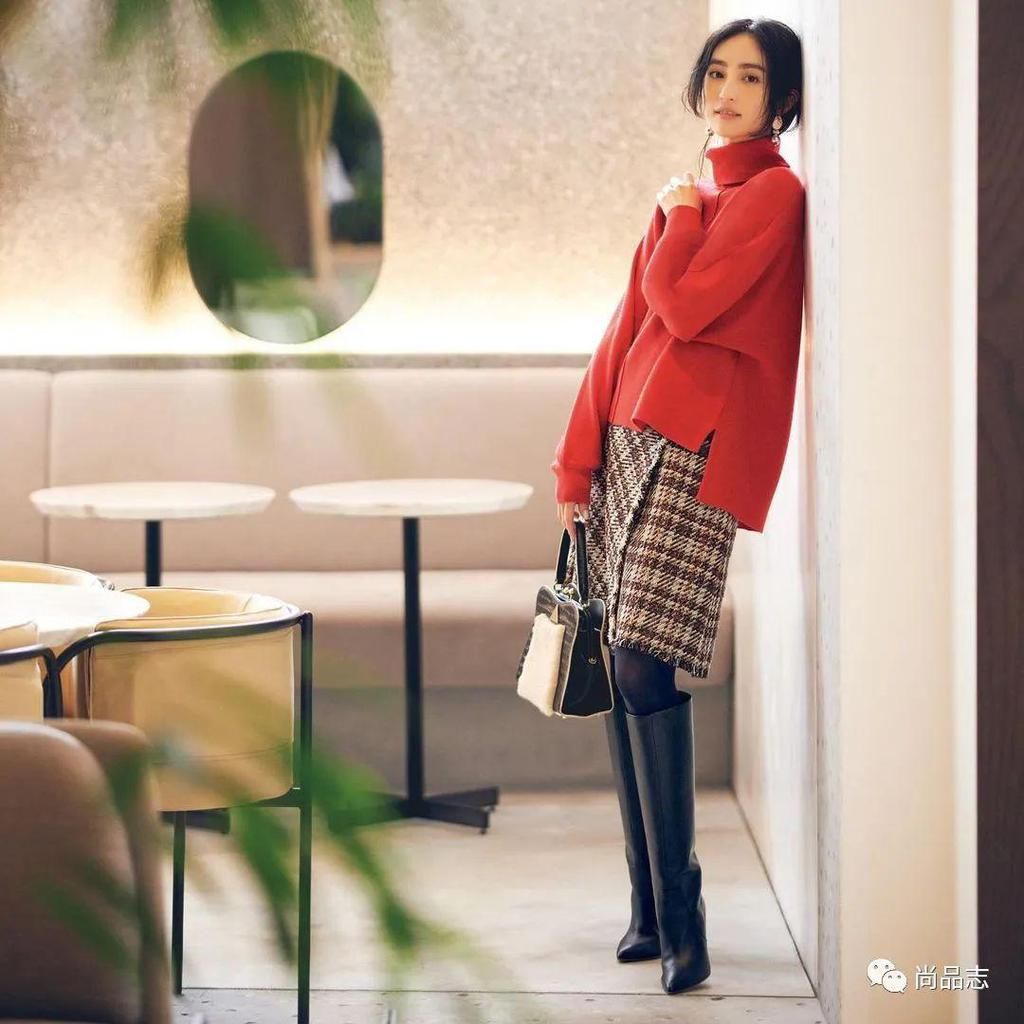 配色对了 毛衣才能穿得出彩