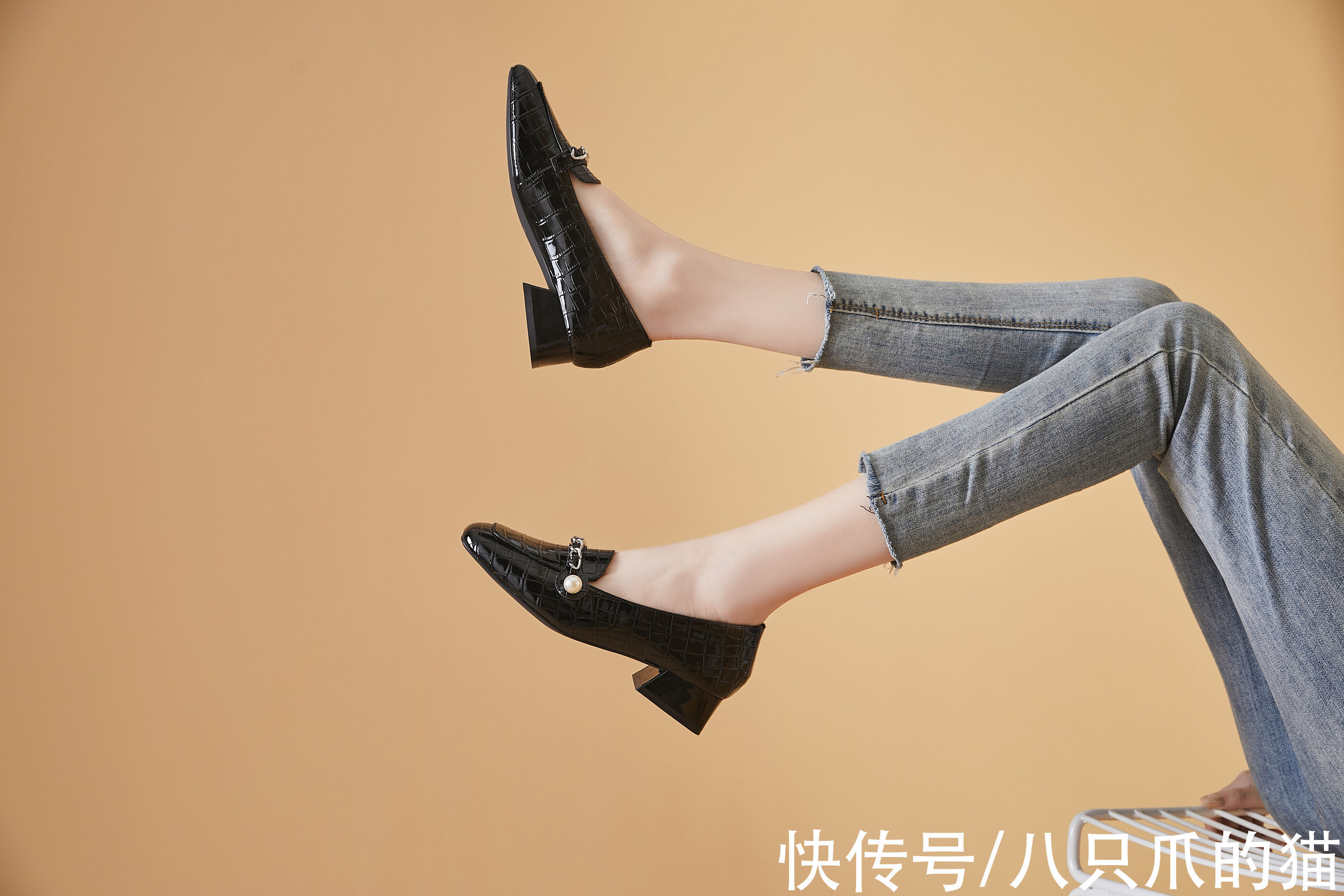 鞋子 hold不住高跟鞋就少穿,今秋流行乐福鞋,穿上你就知道有多舒服