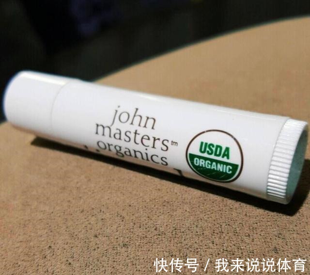润唇膏|总有一些很微小的细节，比外形更能决定我们的气质！