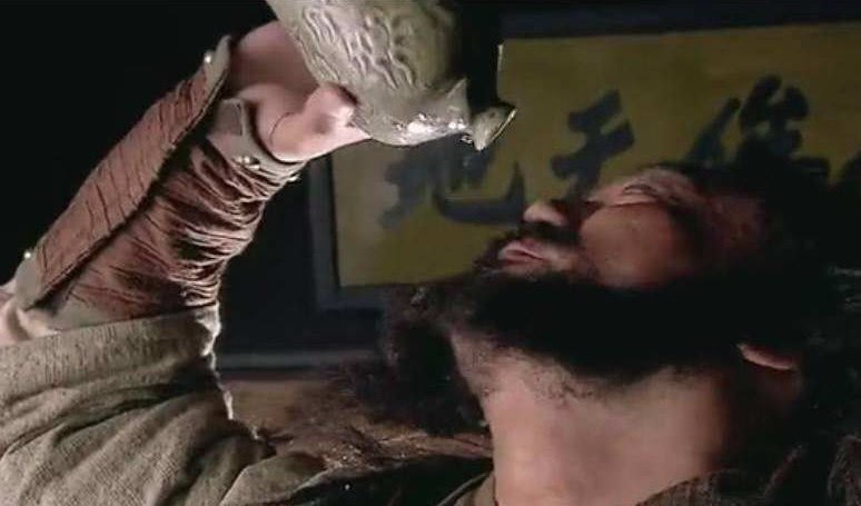 朝廷|李逵死前含泪道出22字,听起来字字扎心,却道出宋江城府极深