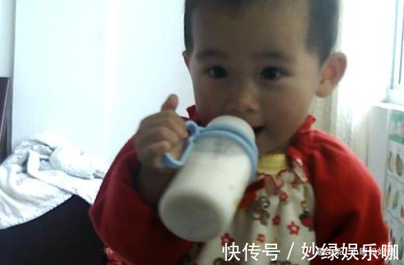 医生|“毒母乳”害惨了6岁儿子,妈妈痛哭流涕,医生叹气:没办法