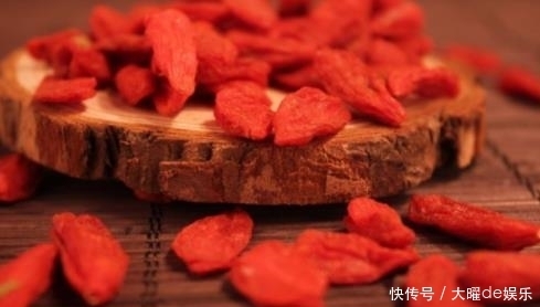 医生再三警告:枸杞不能和它同食,否则会“引祸上身”