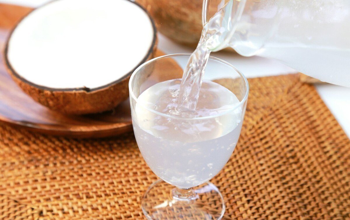 胎儿|喝腻白开水的孕妈,也可试试以下饮品,既缓解孕吐对胎儿也更好