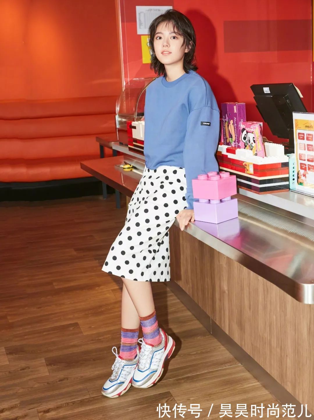 穿搭方式 春天来了,卫衣+裙子的简单穿搭示范,大方舒适又显气质